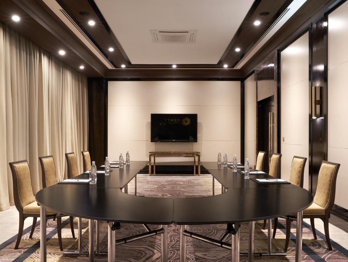 Hotel Hyatt Regency Biszkek Zewnętrze zdjęcie