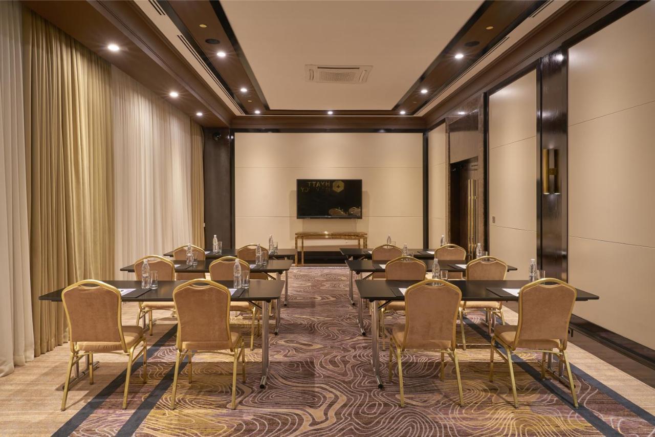 Hotel Hyatt Regency Biszkek Zewnętrze zdjęcie