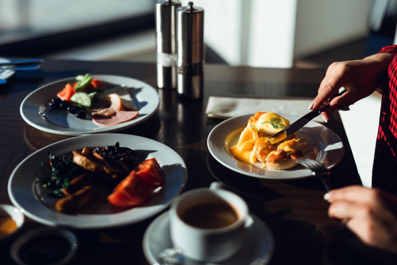 Hotel Hyatt Regency Biszkek Zewnętrze zdjęcie