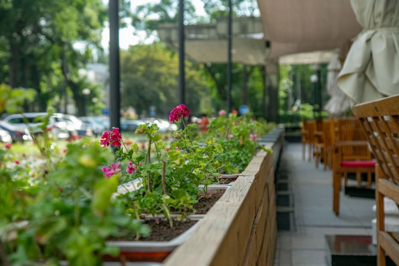 Hotel Hyatt Regency Biszkek Zewnętrze zdjęcie