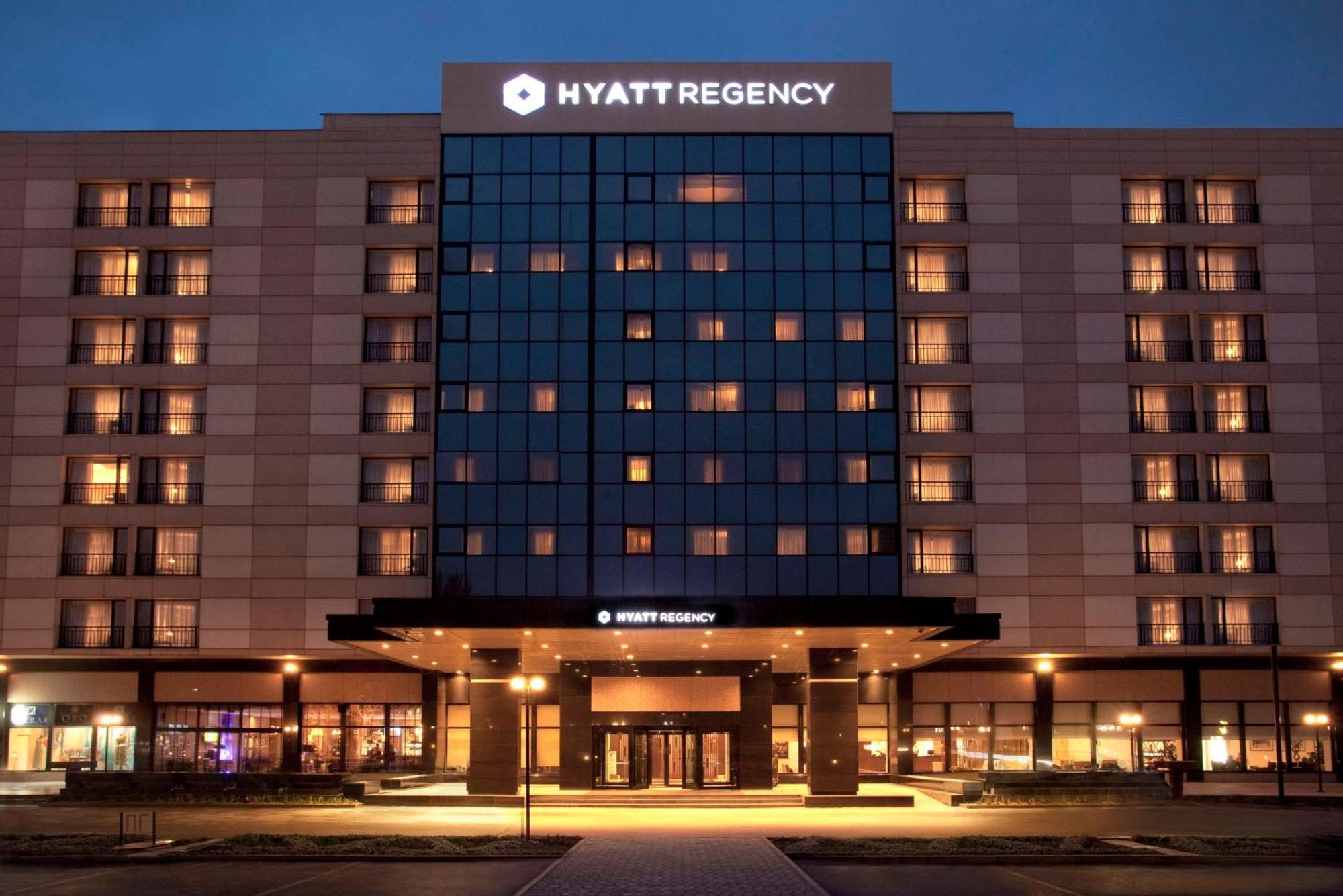 Hotel Hyatt Regency Biszkek Zewnętrze zdjęcie